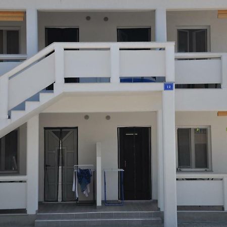 Apartments Istuk Вир Екстер'єр фото