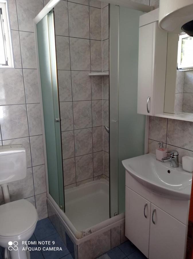 Apartments Istuk Вир Екстер'єр фото