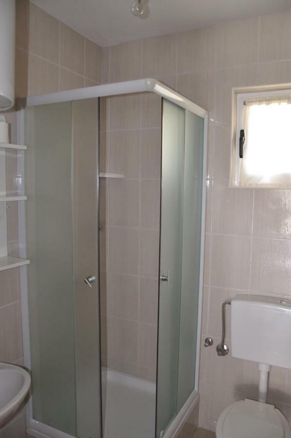 Apartments Istuk Вир Екстер'єр фото